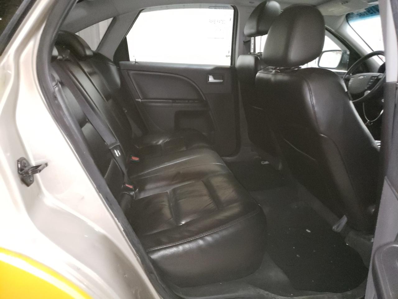 2006 Ford Five Hundred - Image 10