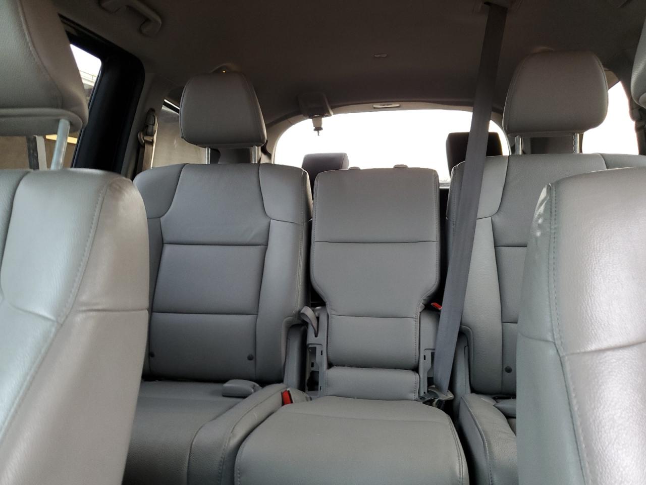 2016 Honda Odyssey - Image 10