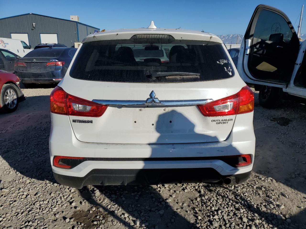 2018 Mitsubishi Outlander Sport Es VIN: JA4AR3AU4JZ019140 Lot: 43085305