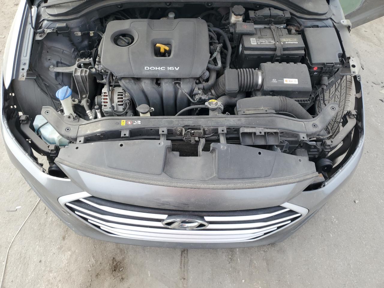 2017 Hyundai Elantra - Image 11