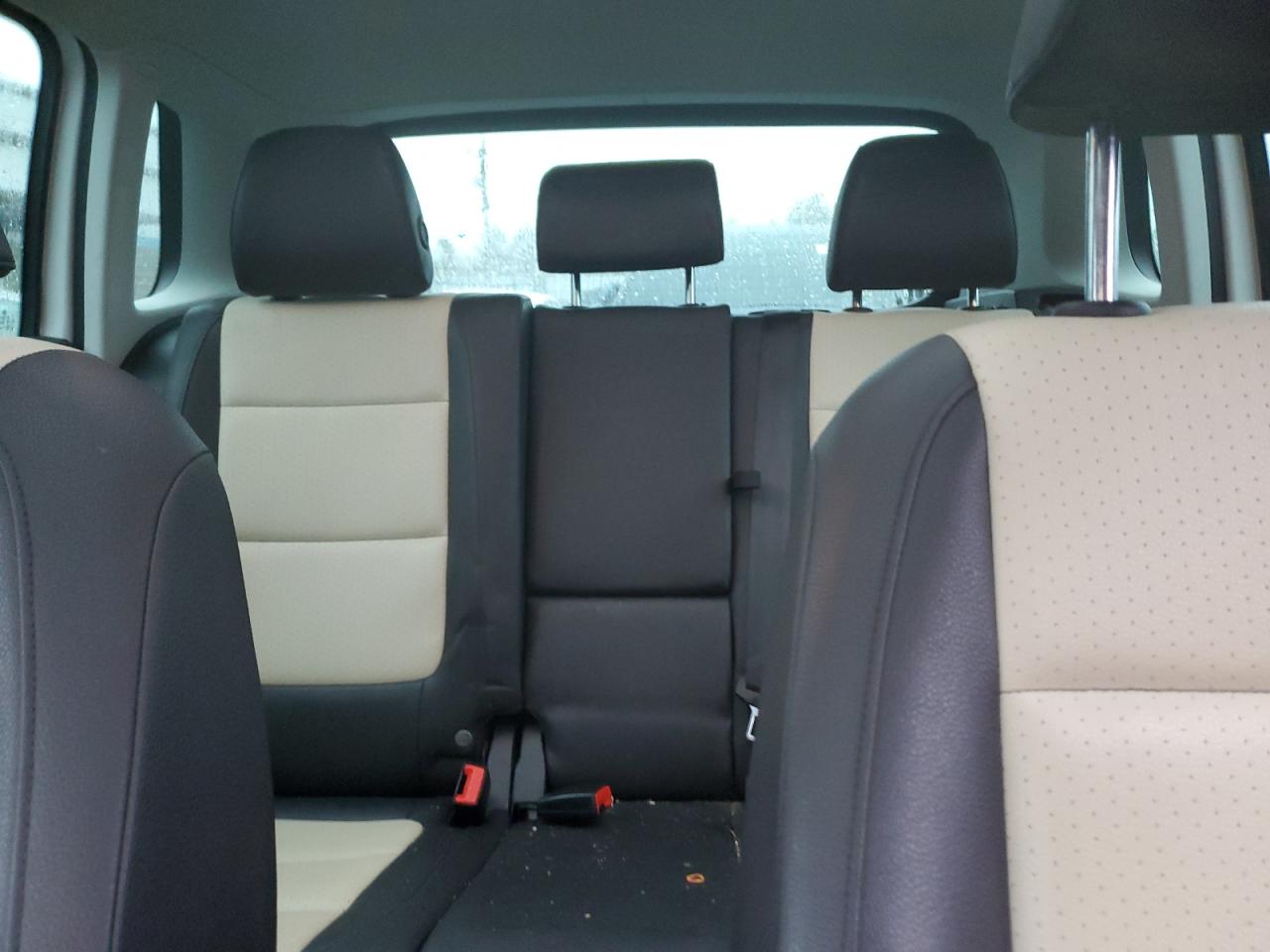 2017 Volkswagen Tiguan - Image 10