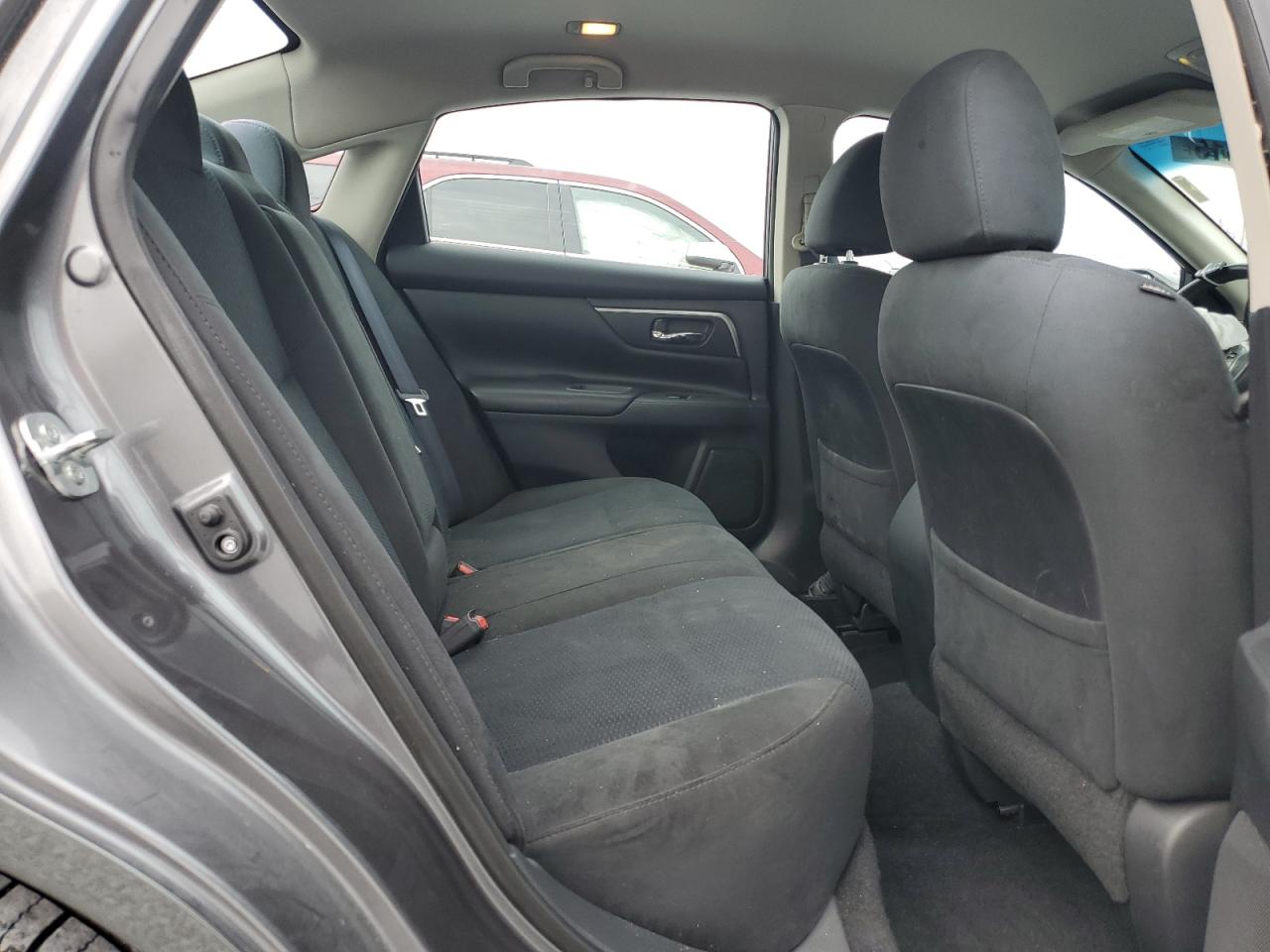 2015 Nissan Altima - Image 10