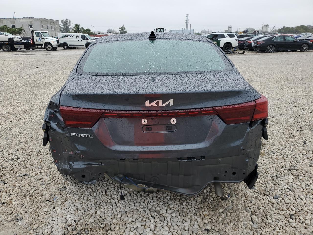 2024 Kia Forte - Image 6