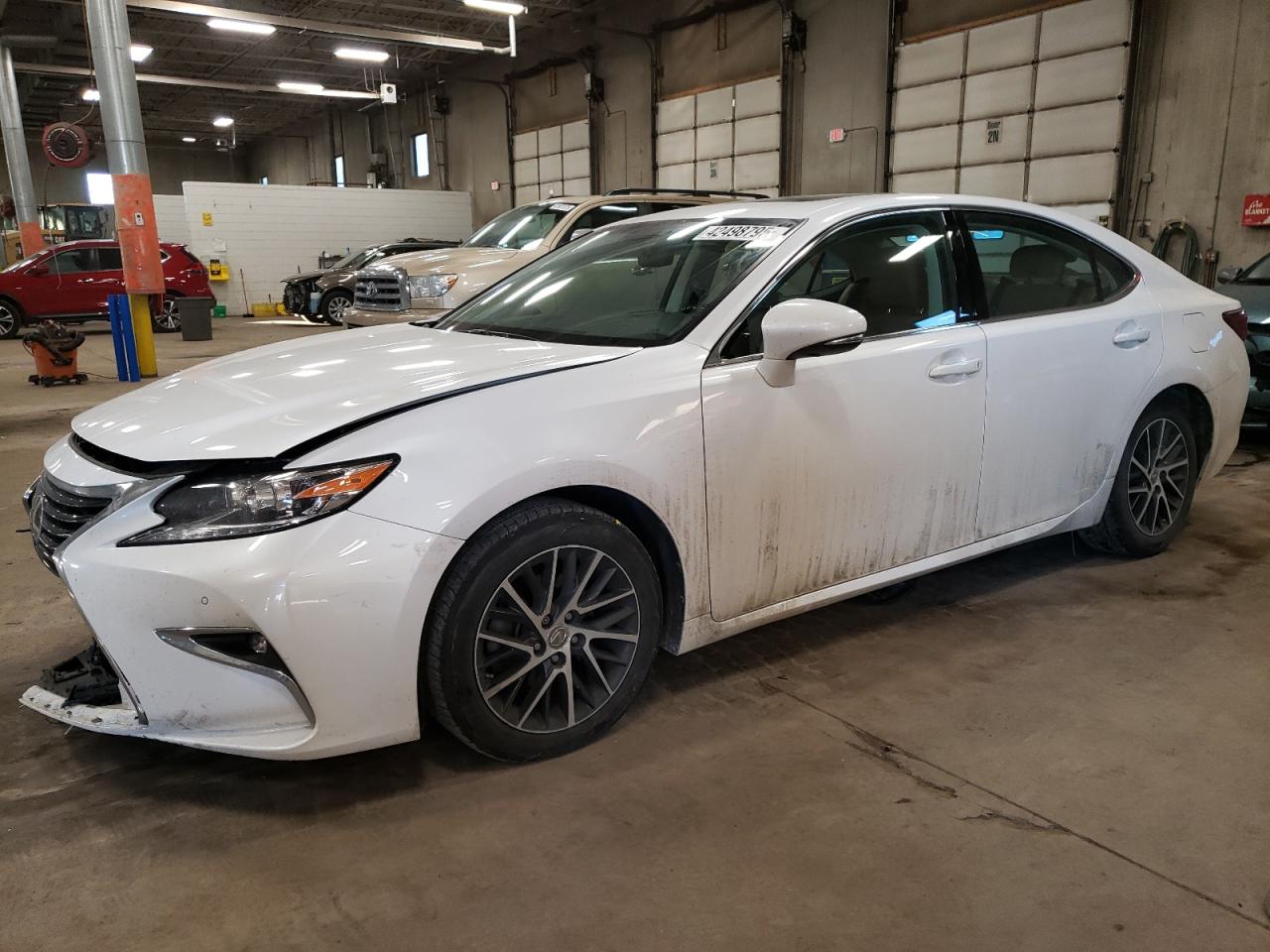 2016 Lexus ES - Image 1