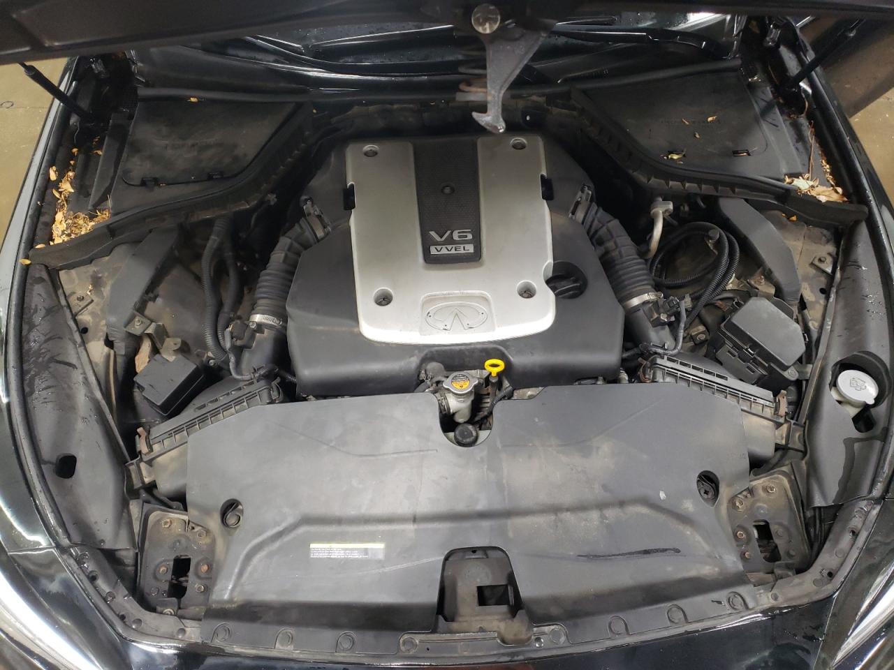 2015 Infiniti Q50 - Image 11