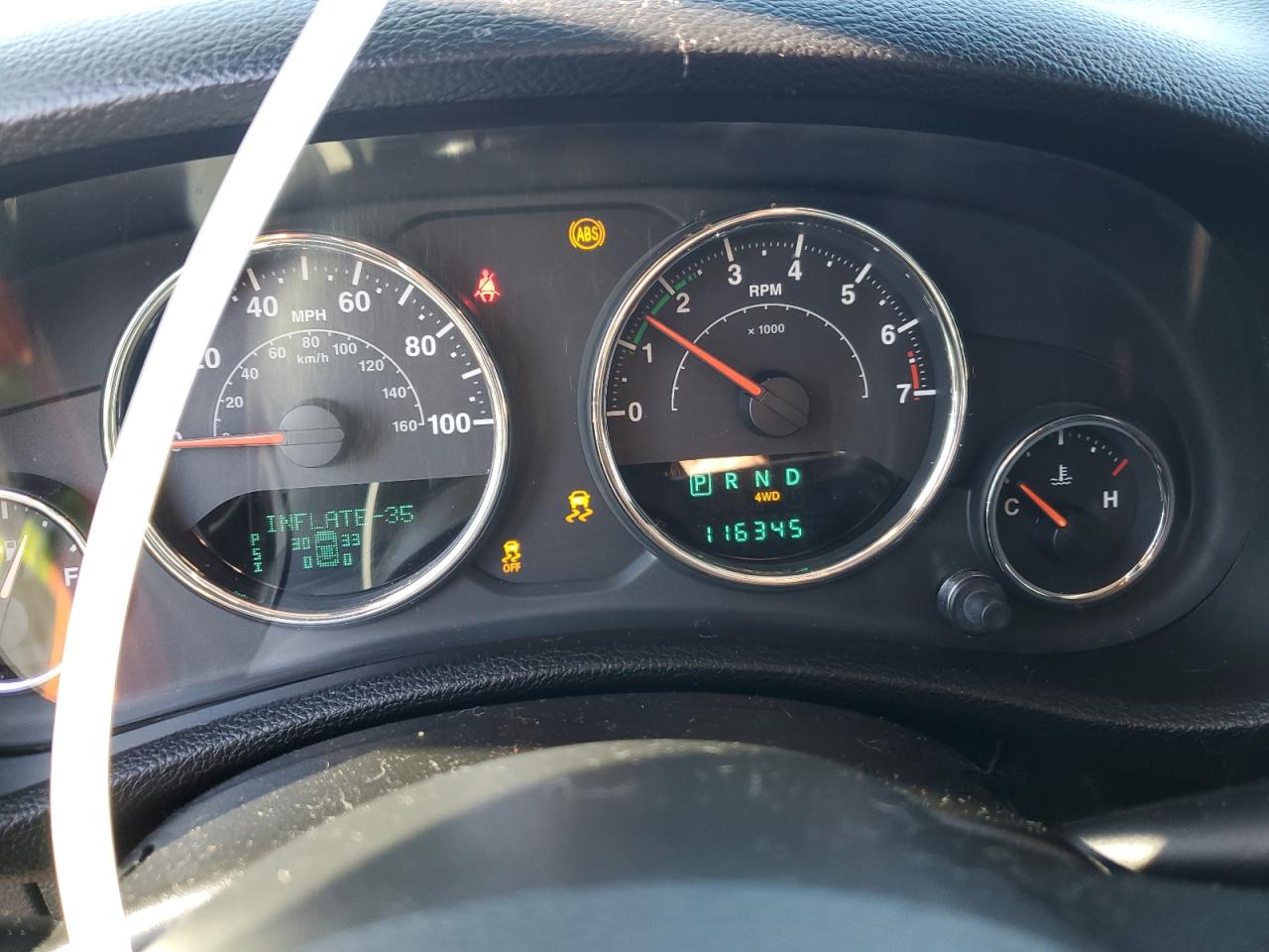 2014 Jeep Wrangler Unlimited Sport VIN: 1C4BJWDG4EL202118 Lot: 88976475