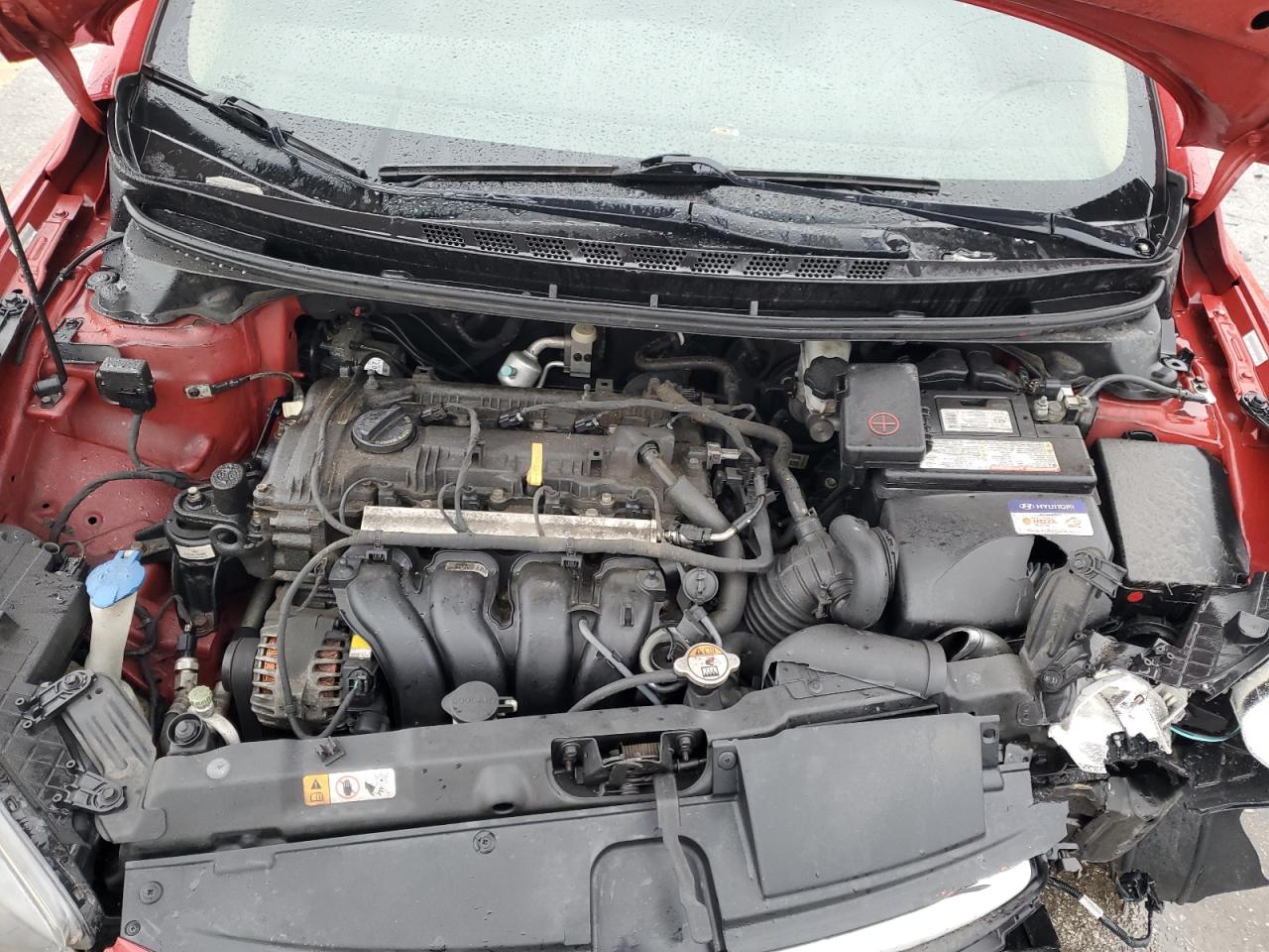 2013 Hyundai Elantra - Image 12