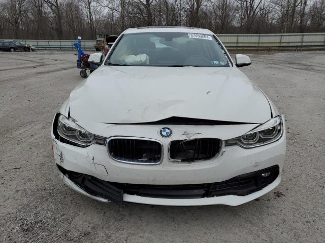  BMW 3 SERIES 2018 Белы