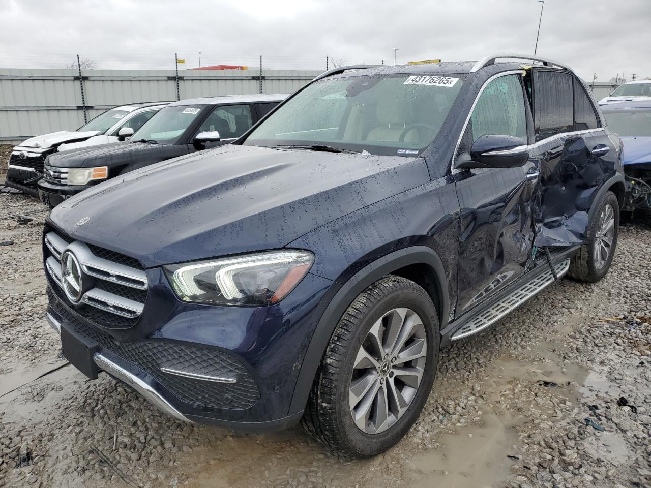 2022 Mercedes-Benz GLE - Image 1