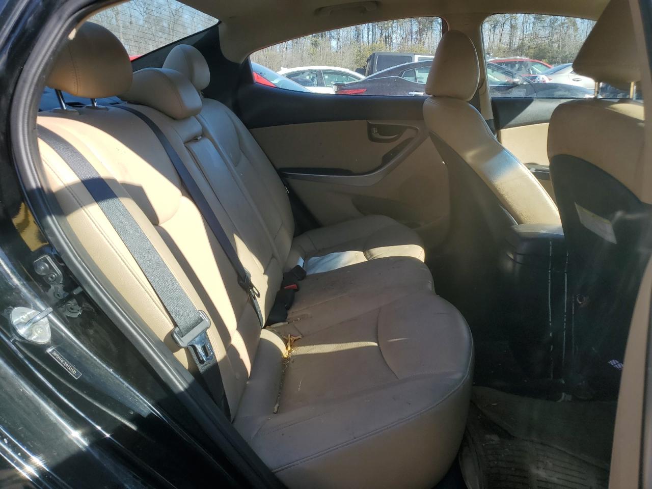 2013 Hyundai Elantra - Image 10