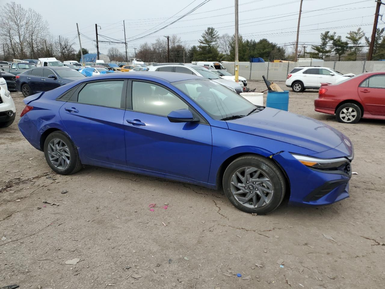 2024 Hyundai Elantra - Image 4