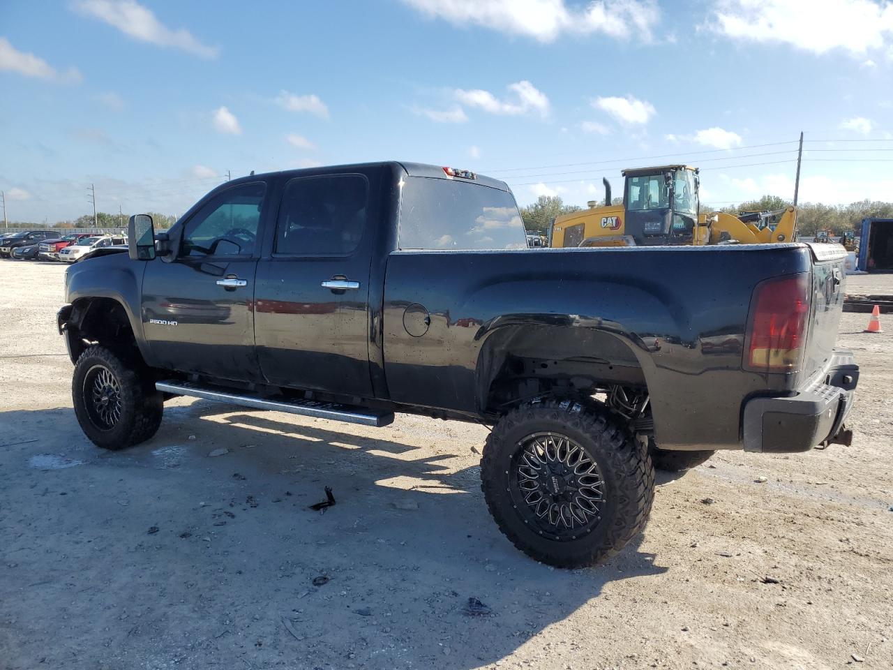 2013 GMC Sierra - Image 2