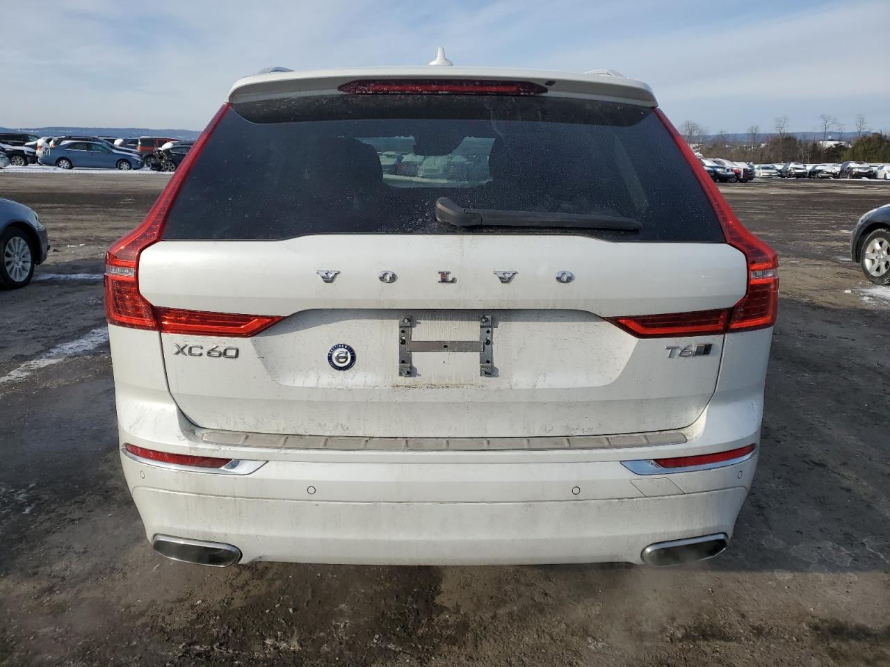 2020 Volvo XC60 - Image 6