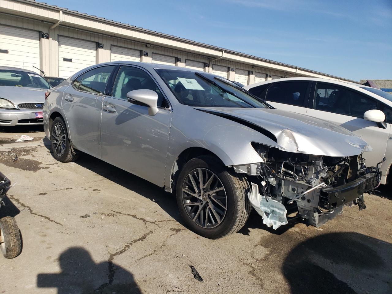 2017 Lexus ES - Image 4