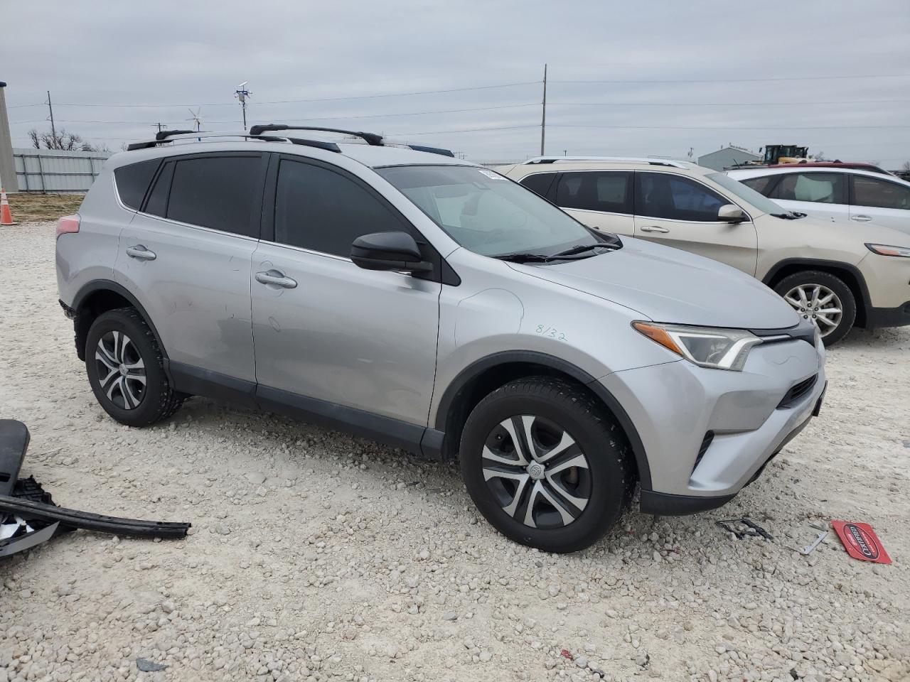 2017 Toyota RAV 4 - Image 4