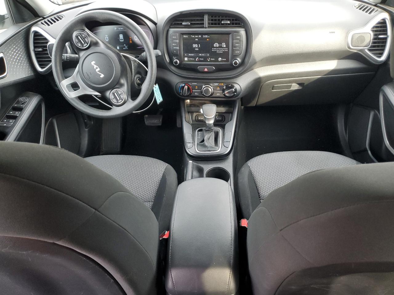 2023 Kia Soul - Image 8