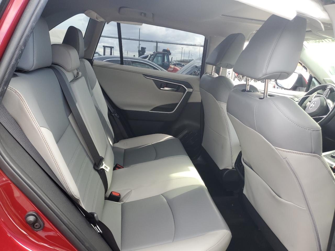 JTMDWRFV4KJ018179 TOYOTA RAV4 2019