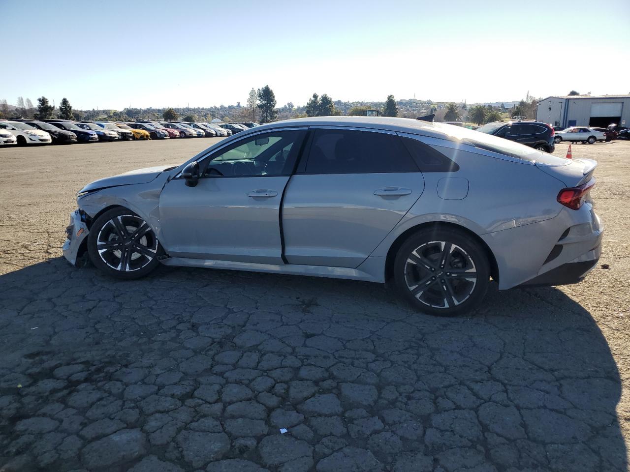 2022 Kia K5 - Image 2