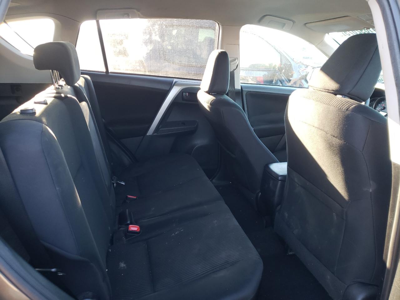2015 Toyota RAV 4 - Image 11