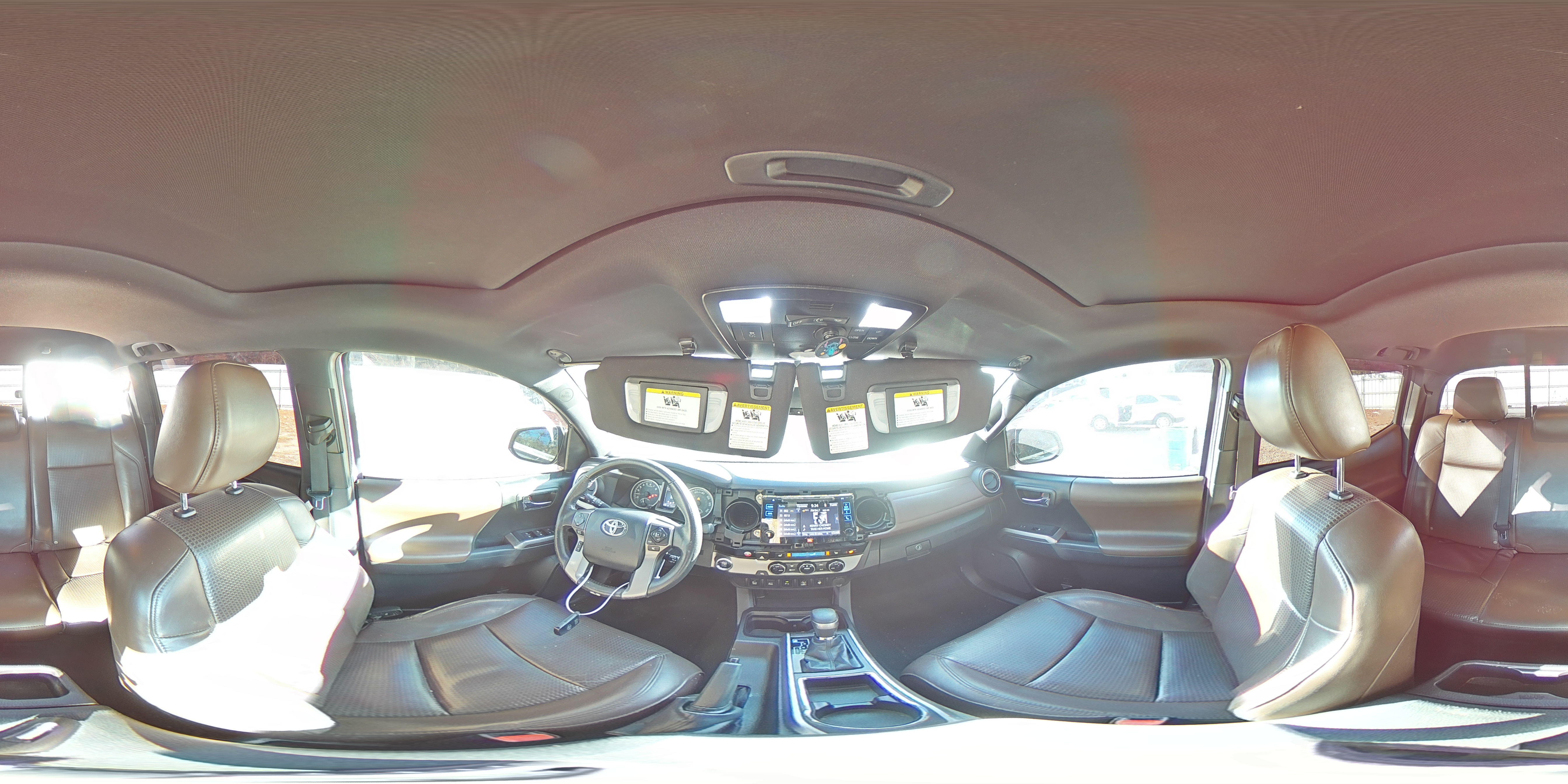 2016 Toyota Tacoma - Image 12