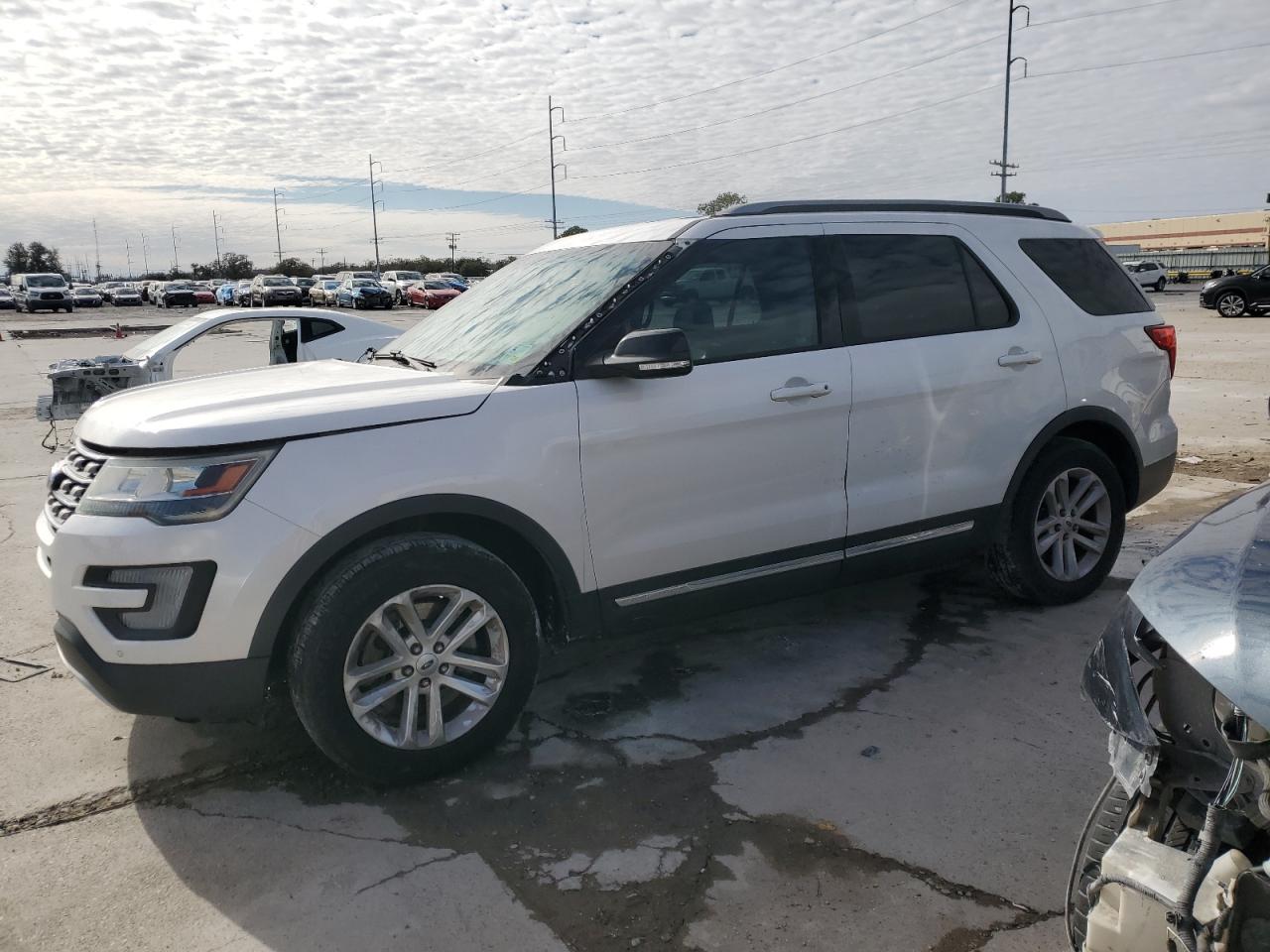 2016 Ford Explorer - Image 1