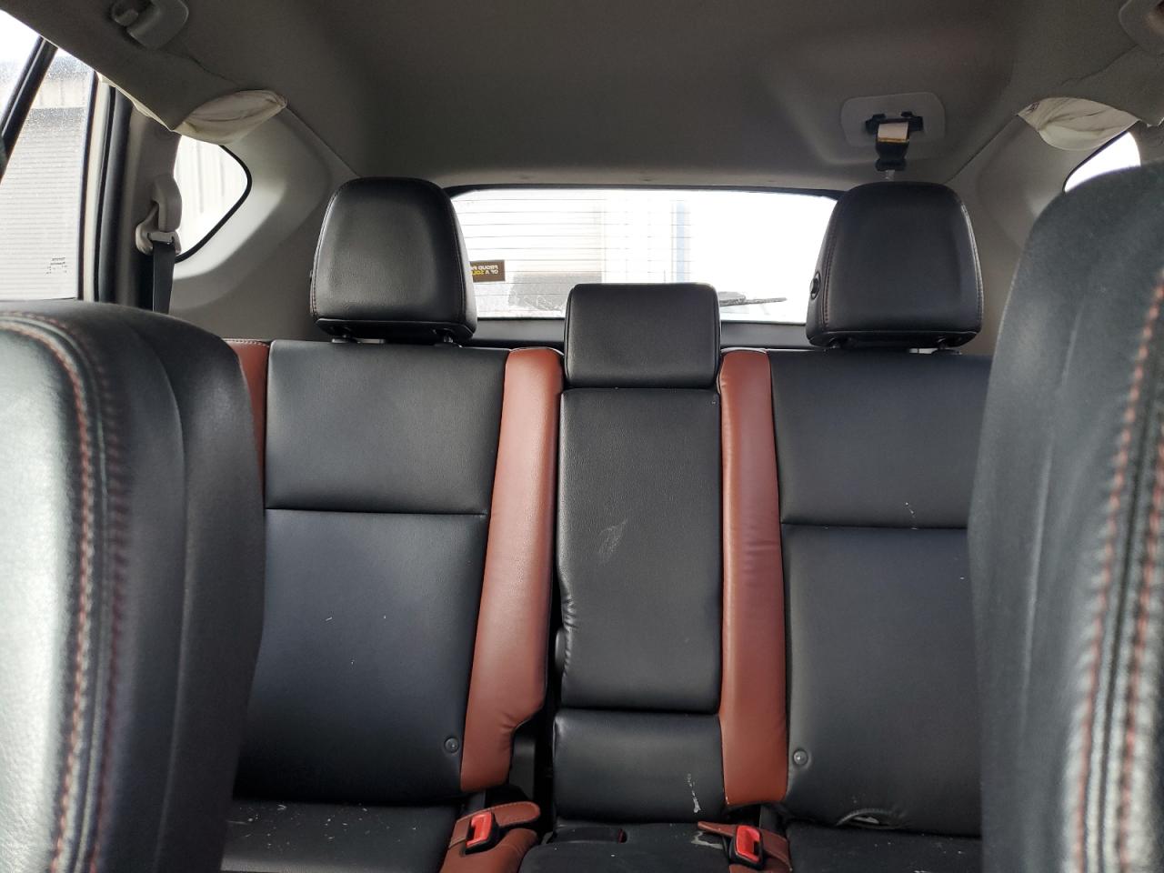 2015 Toyota RAV 4 - Image 10