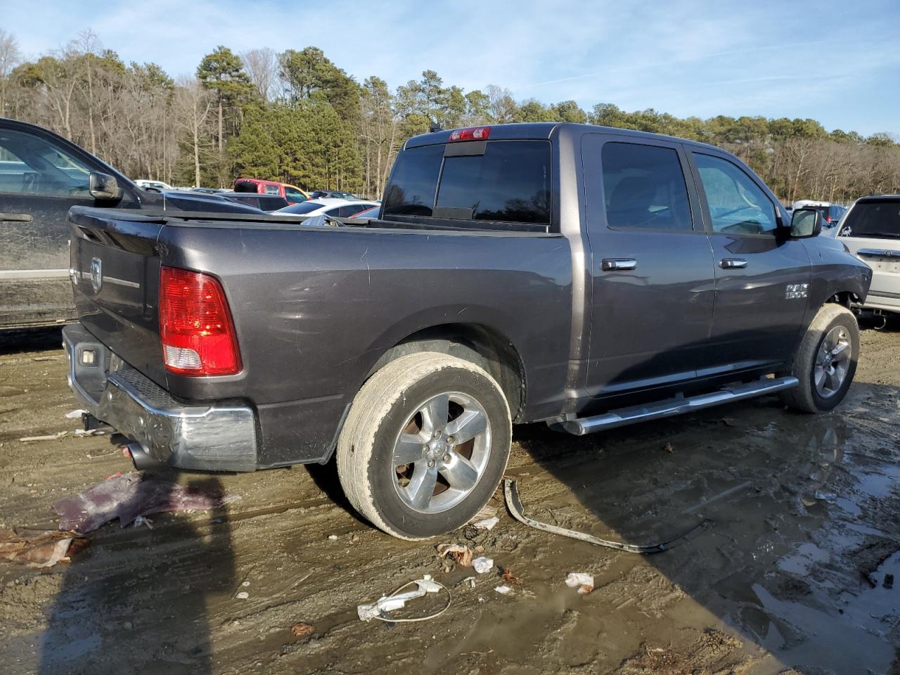 2015 RAM 1500 - Image 3