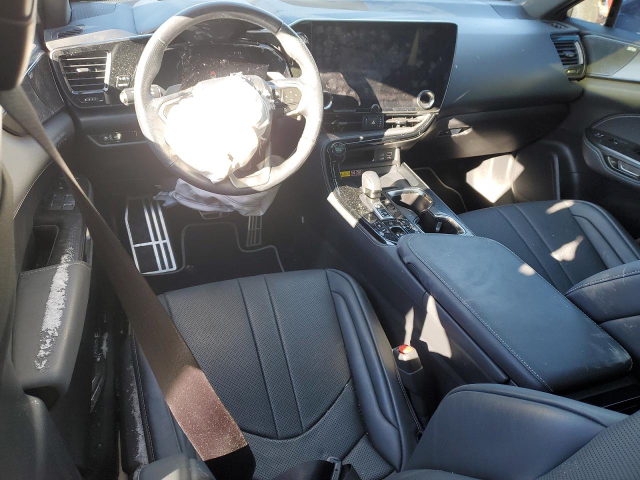 2022 Lexus NX - Image 8