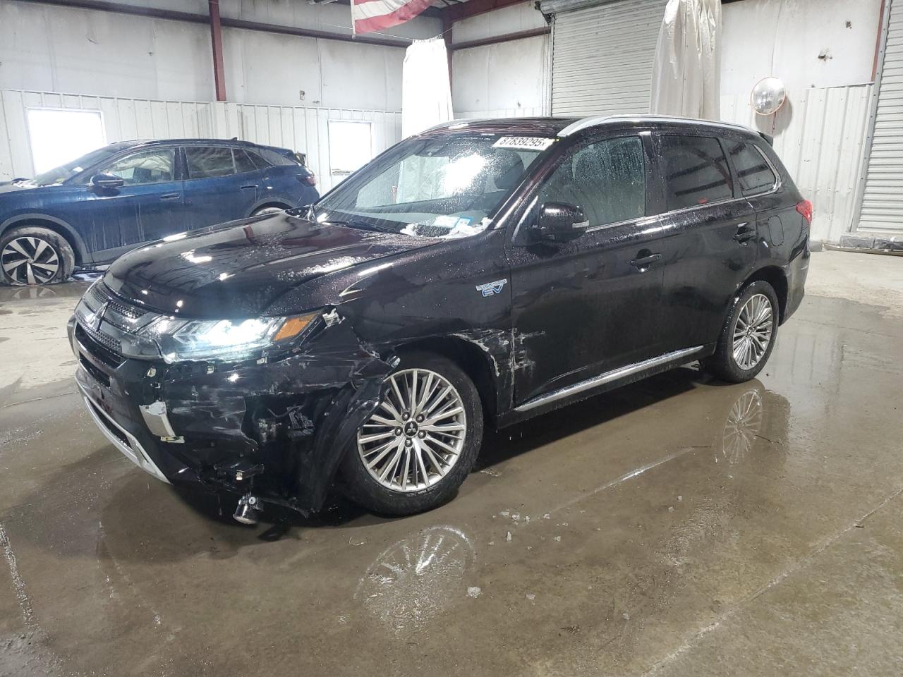 2020 Mitsubishi Outlander - Image 1