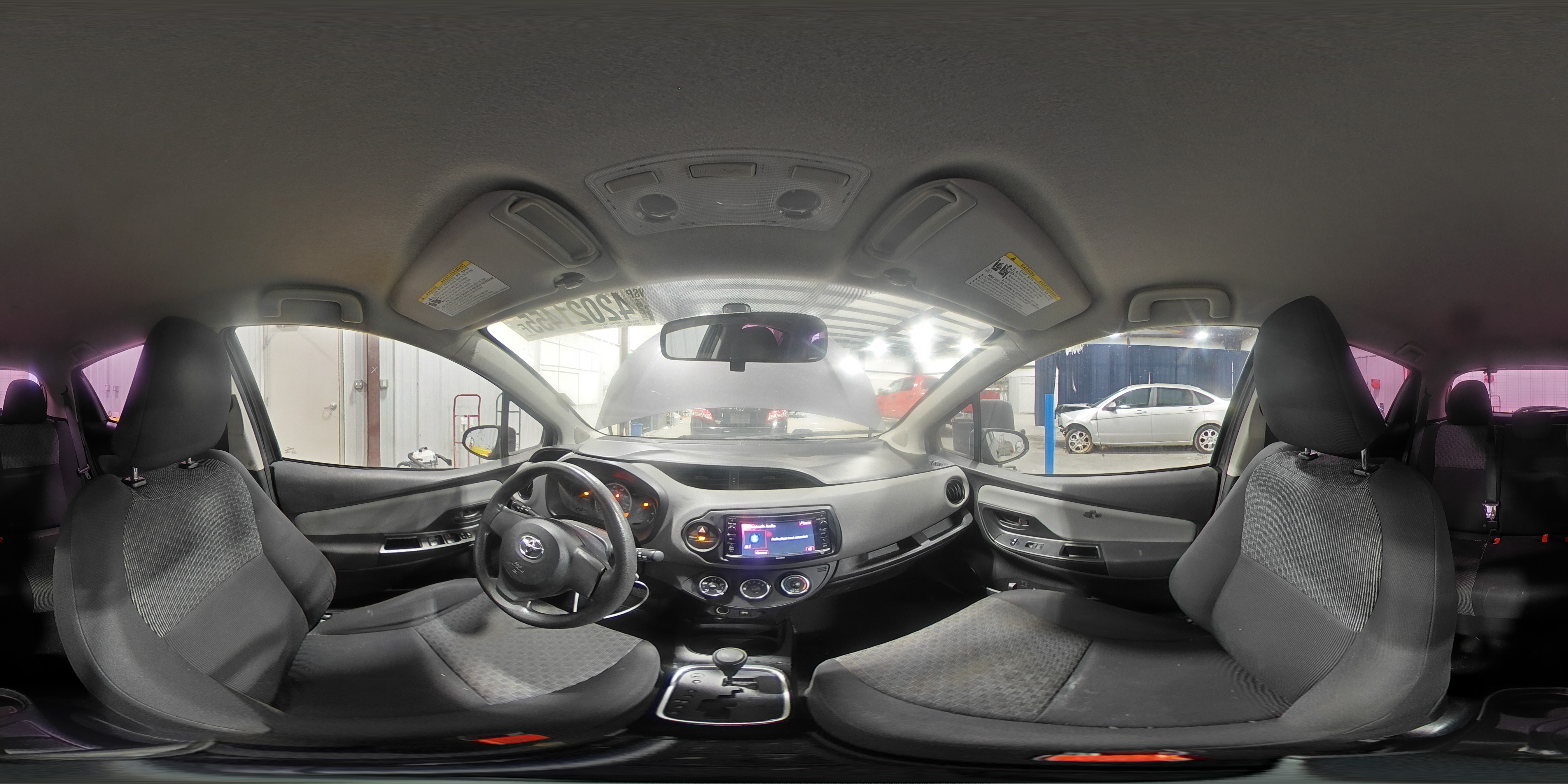 2016 Toyota Yaris - Image 13