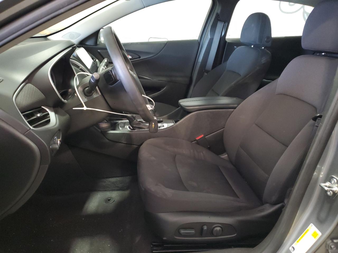 2023 Chevrolet Malibu - Image 7