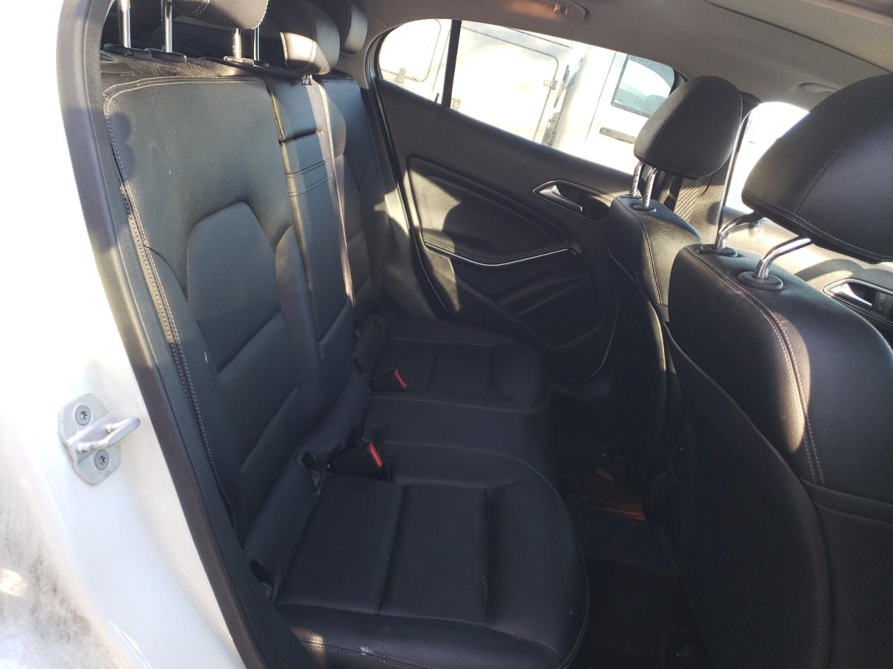 2015 Mercedes-Benz GLA-klasse - Image 10