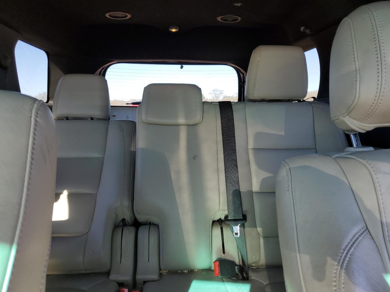 2013 Ford Explorer - Image 11