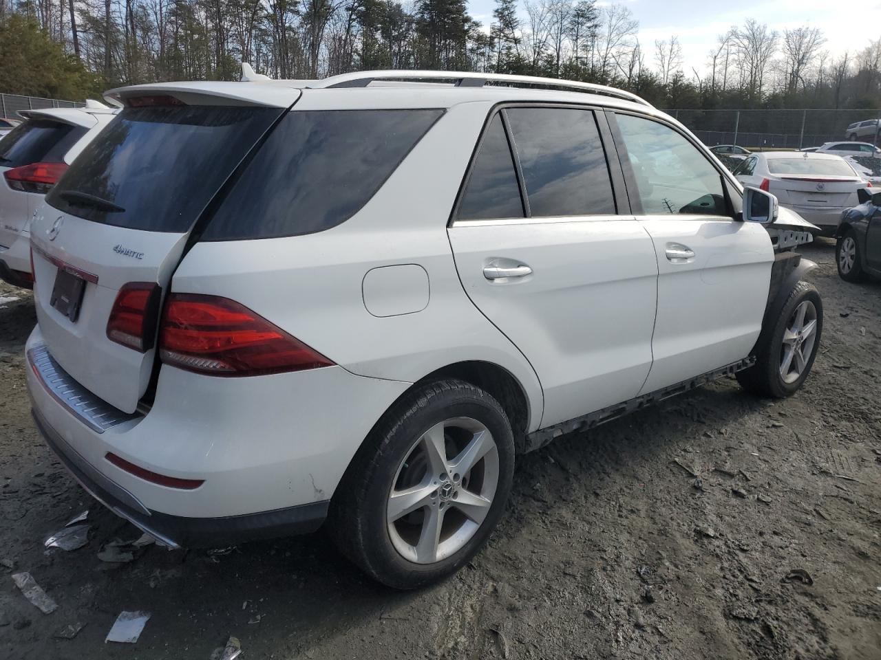 2017 Mercedes-Benz GLE - Image 3