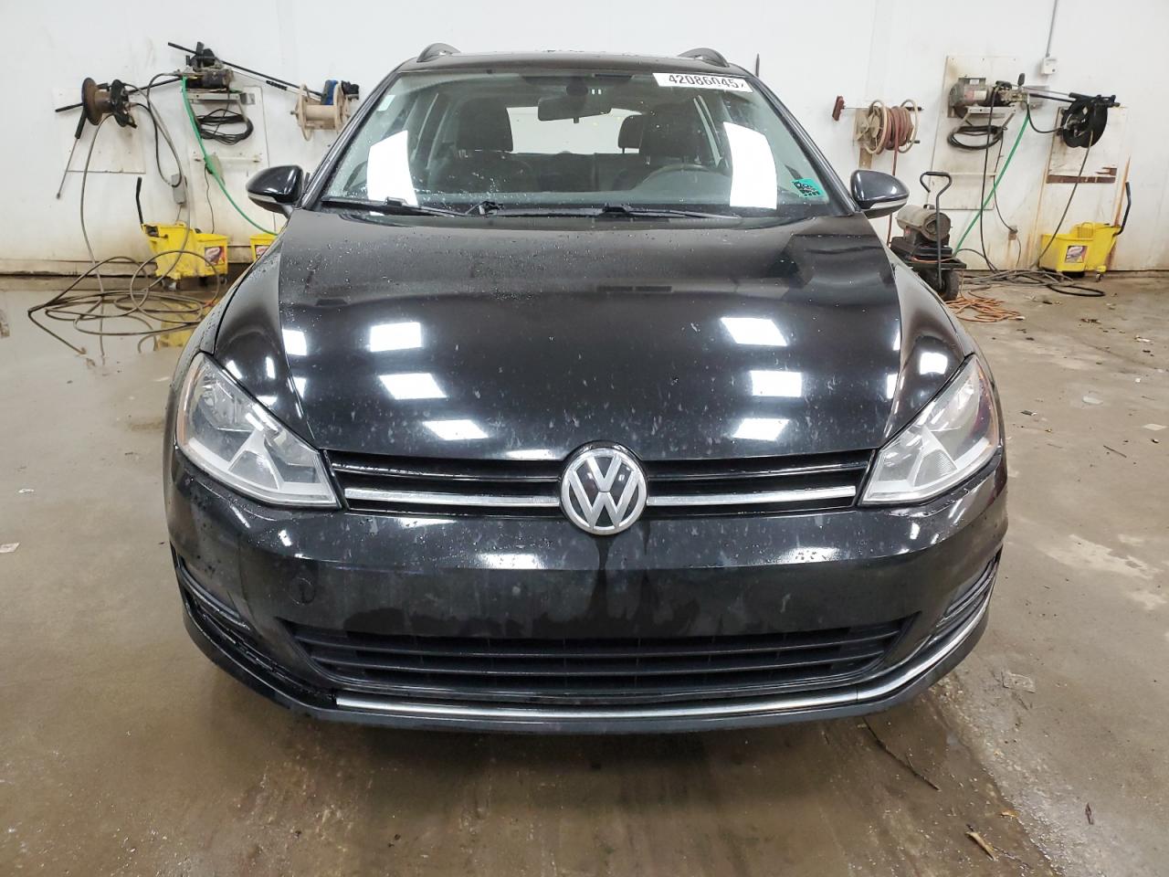 2015 Volkswagen Golf - Image 5