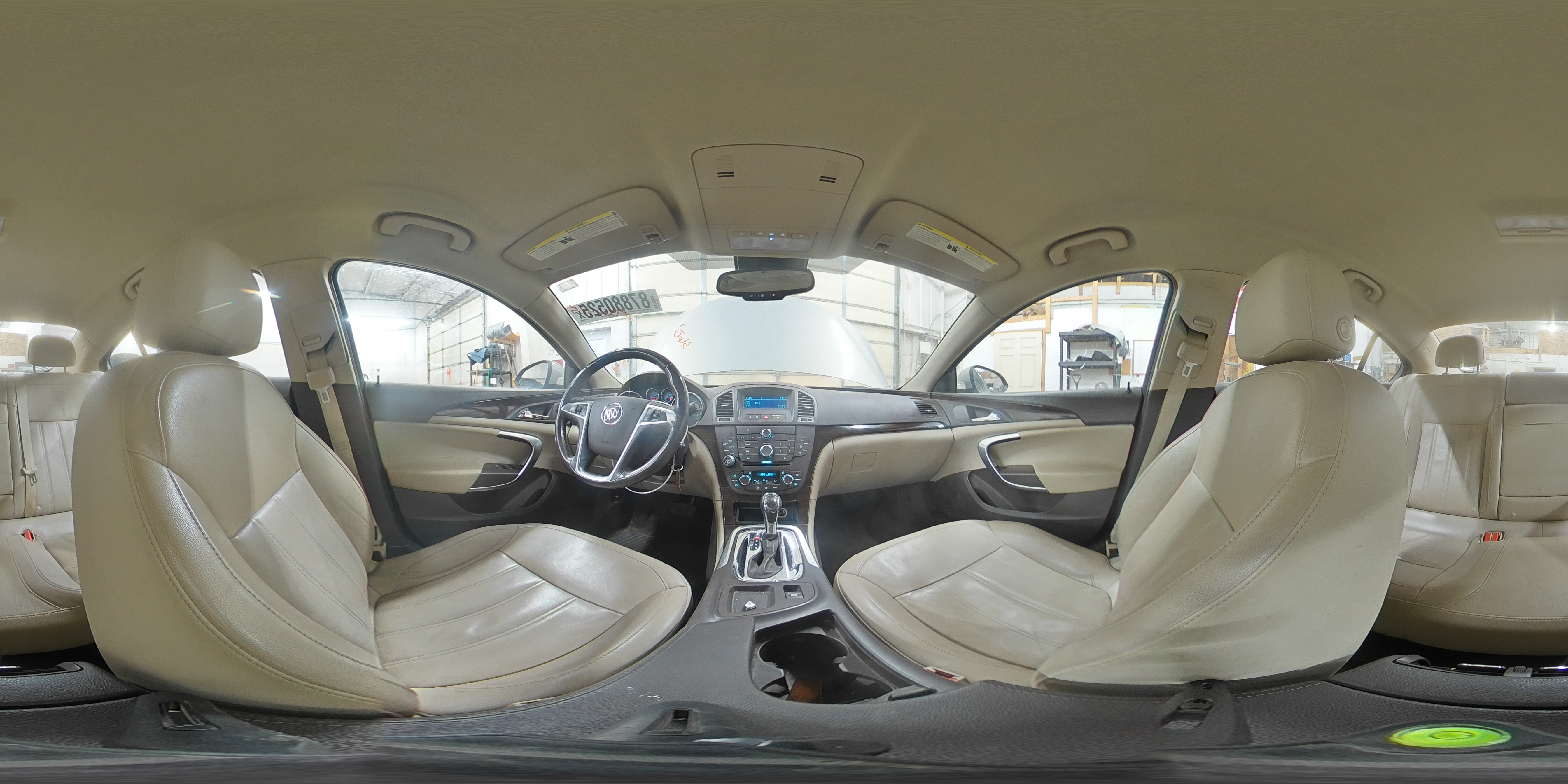 2011 Buick Regal - Image 12