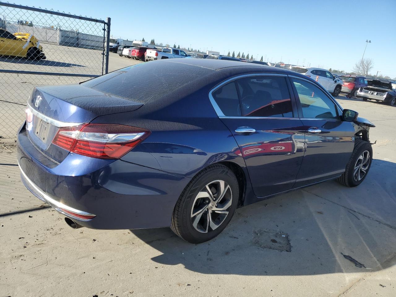 VIN 1HGCR2F33GA138122 2016 HONDA ACCORD no.3