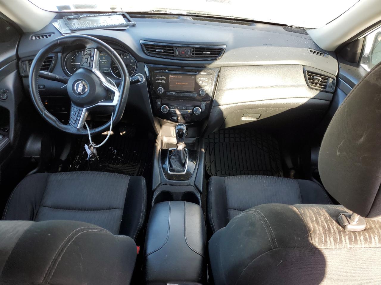 JN8AT2MV9HW250993 NISSAN ROGUE 2017