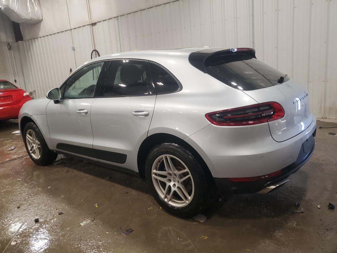 2018 Porsche Macan - Image 2