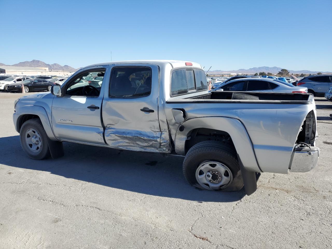 2006 Toyota Tacoma - Image 2