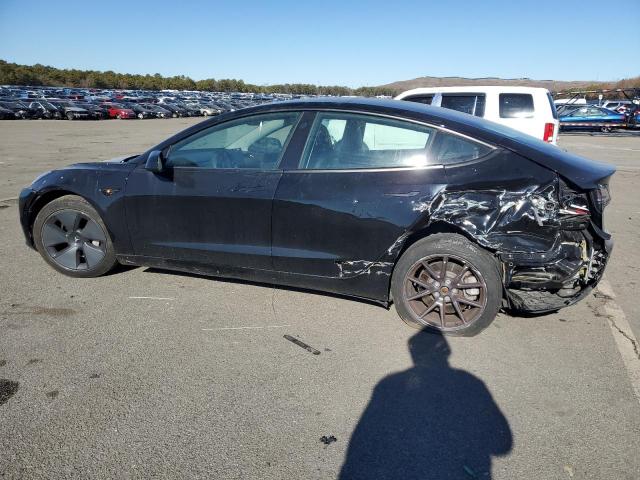  TESLA MODEL 3 2021 Черный