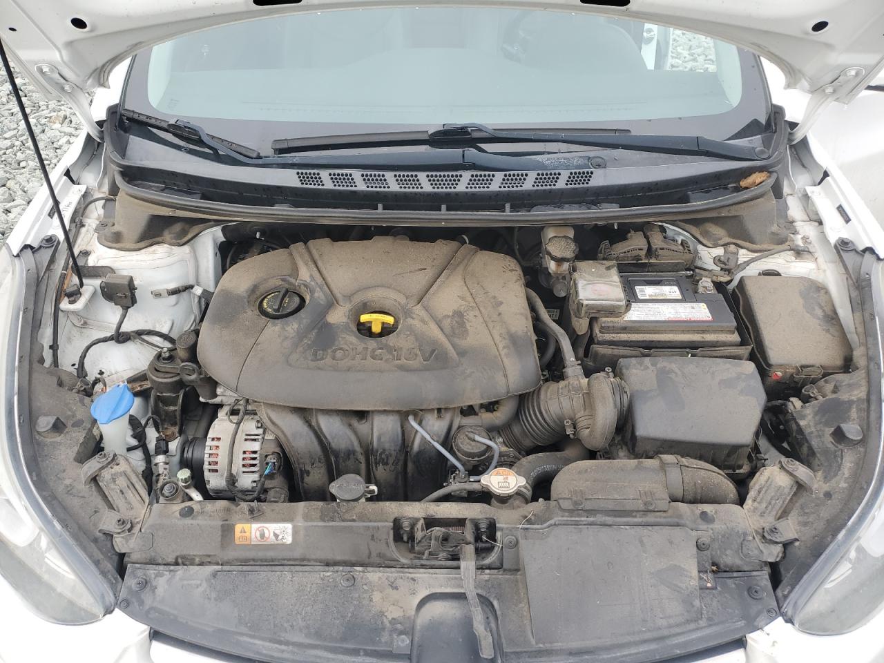 2015 Hyundai Elantra - Image 13