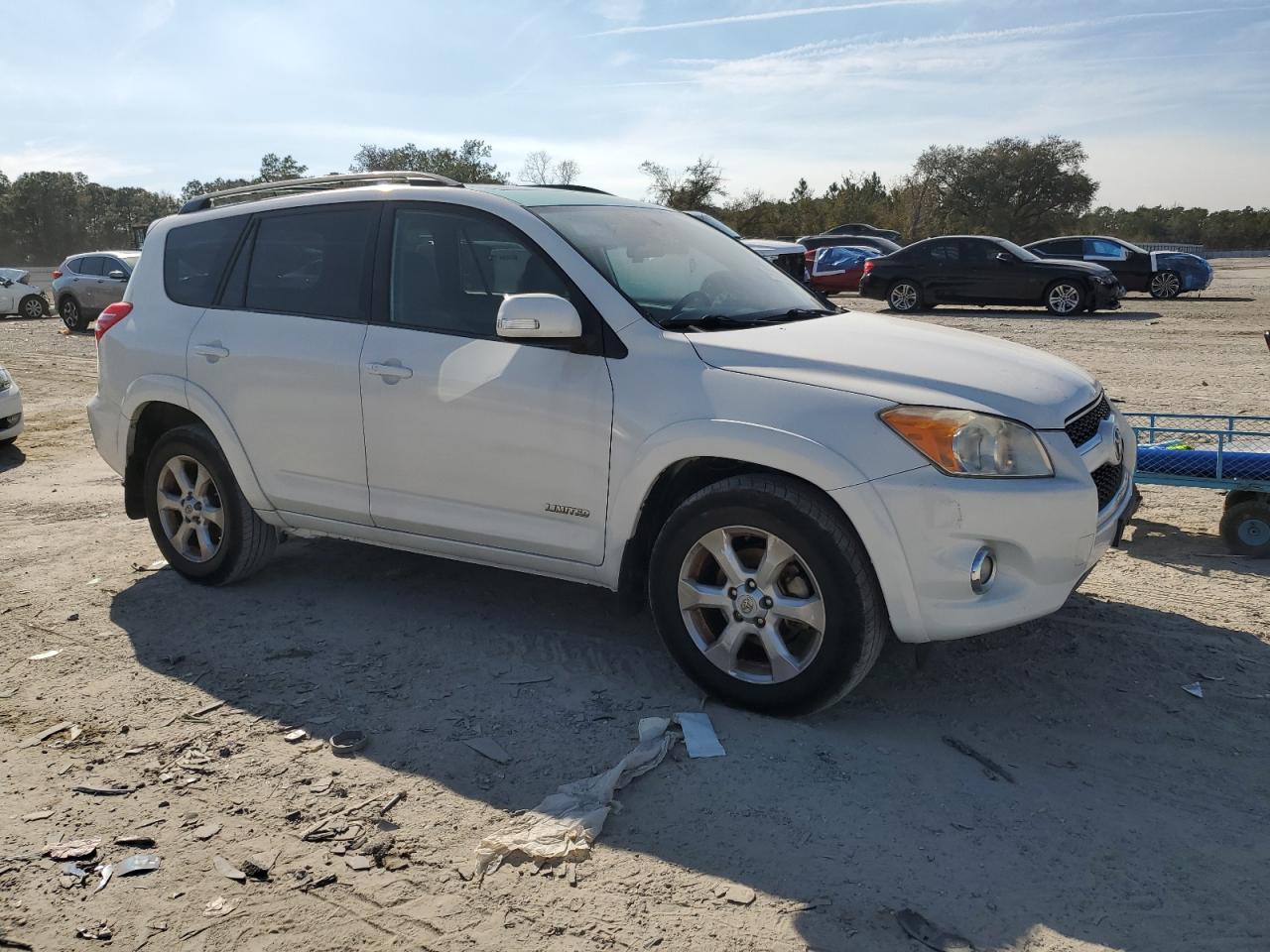 2010 Toyota RAV 4 - Image 4
