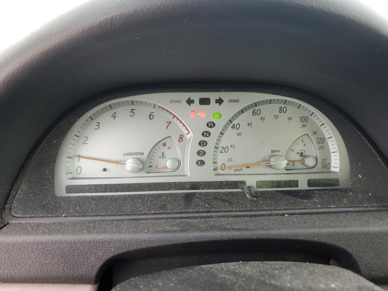 2004 Toyota Camry - Image 9