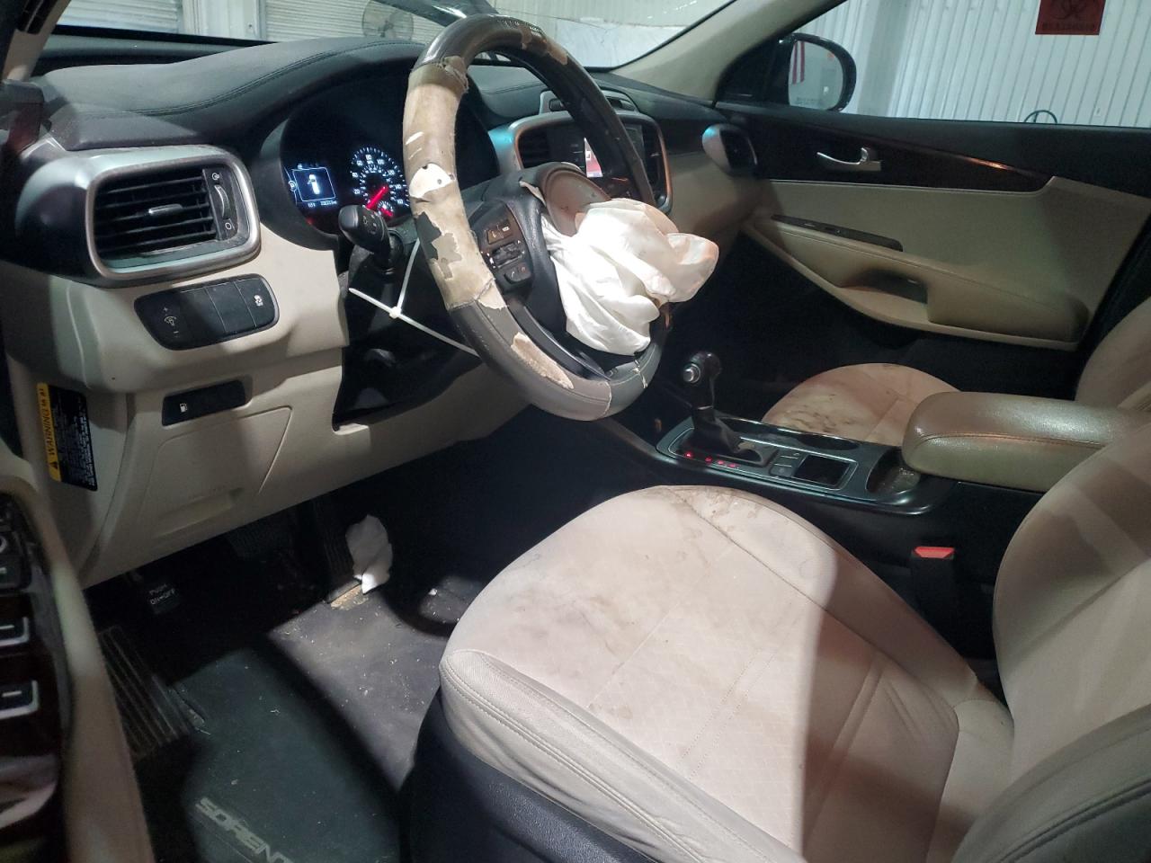 2016 Kia Sorento - Image 8