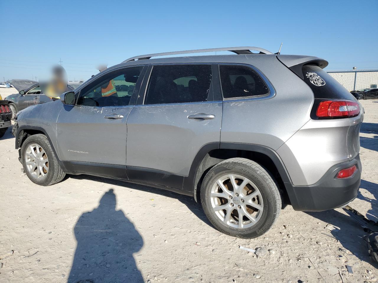 2016 Jeep Grand Cherokee - Image 2