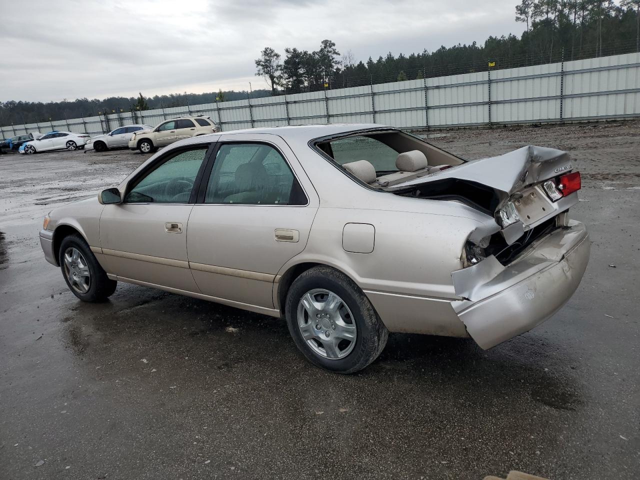 2000 Toyota Camry - Image 2