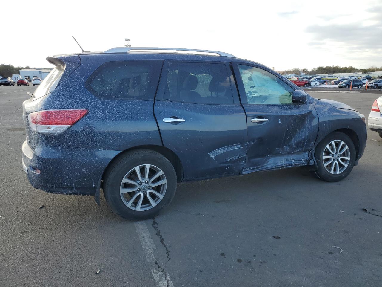 2014 Nissan Pathfinder - Image 3
