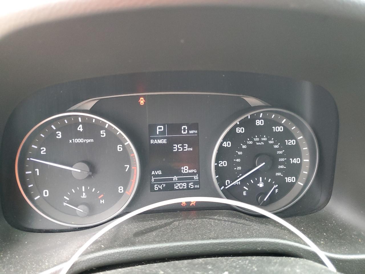 2017 Hyundai Elantra - Image 9