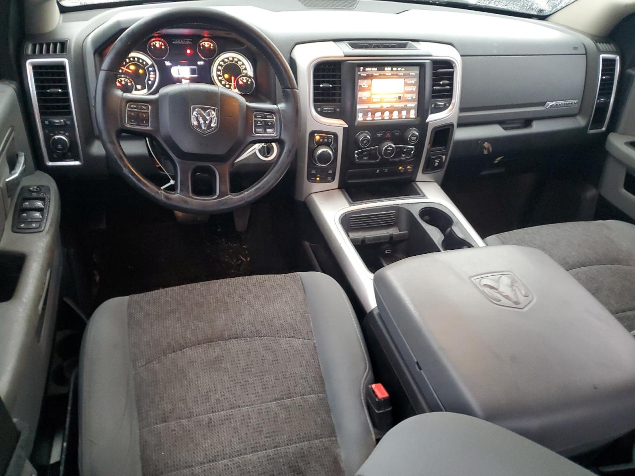 2016 RAM 1500 - Image 8